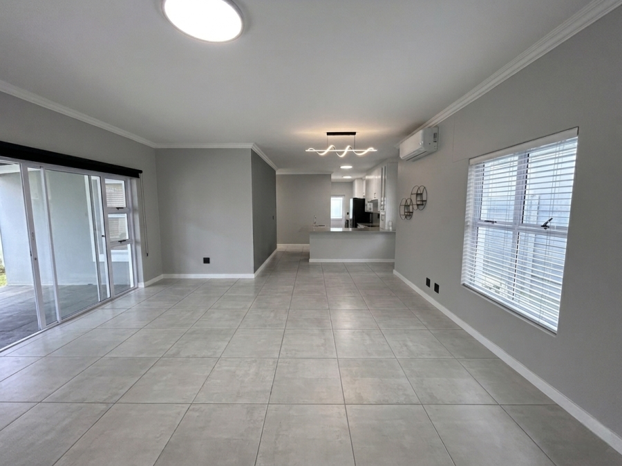 To Let 3 Bedroom Property for Rent in Sunningdale Western Cape